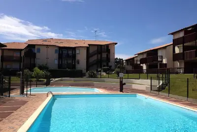 Image de T3 duplex avec terrasse dans Résidence à Vieux-Boucau, piscine saisonnière