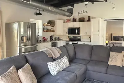 Image de Charming 1-bedroom cottage just 10 minutes from downtown Blue Ridge.