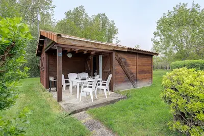 Image de Chalet « confort 21 » avec terrasse, piscine partagée