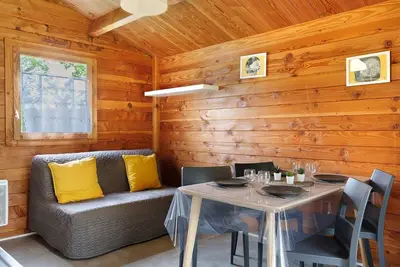Image de Chalet « confort 14 » avec terrasse, piscine partagée