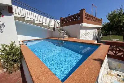 Image de Amazing House with Pool | Gaia by Hl