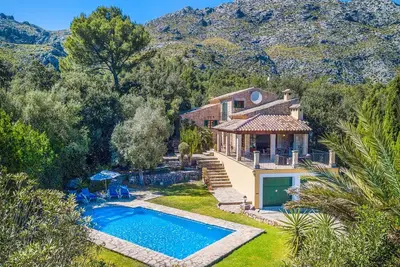 Image de Finca Cas Tomas | Cala San Vicente | Traditional charm and mountain views |.