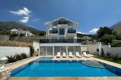 Image de Large four bedroom Villa in Beautiful quiet location, private pool and barbecue