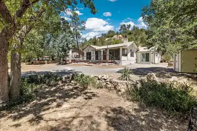 Image de The Creekside Getaway! Charming in Prescott – Near Downtown & Hiking.