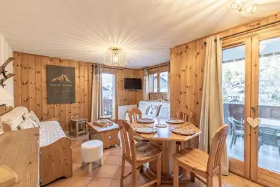 Image de Appartement « Cosy Centre Samoëns » avec vue montagne, balcon et proche des pistes