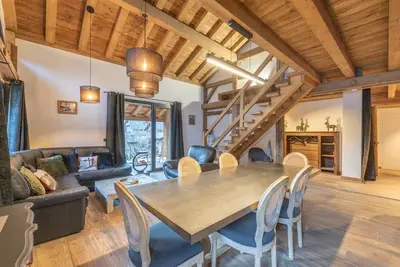 Image de Appartement 6 pers rénové à 2 min des pistes, vue montagne, terrasse privée