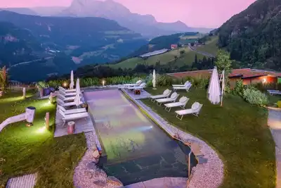 Image de Appartement « Hotel Pennhof » avec vue sur la montagne, piscine partagée et Wi-Fi