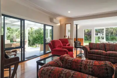 Image de Orchard House walk to Packhouse