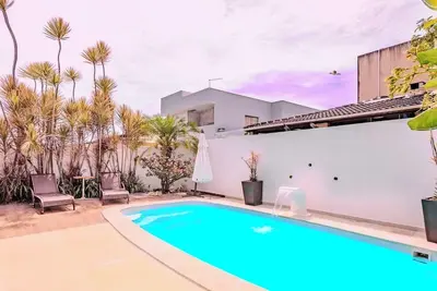 Image de Casa com Piscina e Area Gourmet em Camaçari