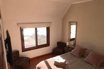 Image de Two double rooms with private bathrooms in front of the beach