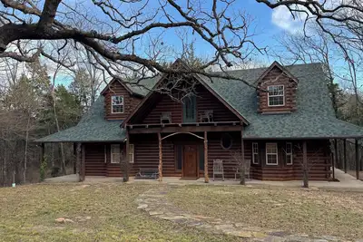 Image de Log Cabin In The Woods 2 Bed, 2. 5 Bath on 5 Acres