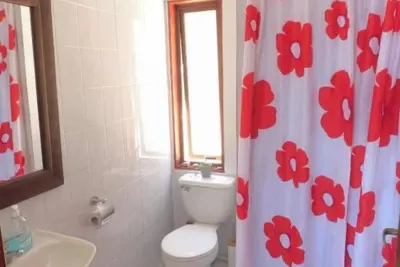 Image de Double room with shared bathroom in front of the beach (Marina Room)