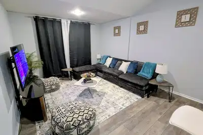 Image de Charming 3Br-2Bth in prime Olathe location. 5min to Highways, Shopping & Dining!