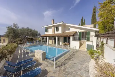 Image de Villa Rhodia: village location, pool, Wifi, A/C, sleeps 10