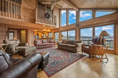 Image de Buckfield Lakehouse | Private waterfront on Rangeley Lake
