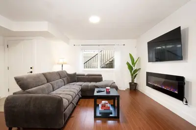 Image de Cozy Basement in Langley – Sleeps 6