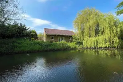 Image de Charming country retreat, Lakeview Cottage Hot tub