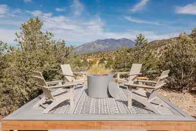 Scandinavian + Southwest, Mtn Views, Patio Firepit