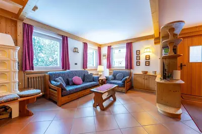 Image de \"Pleasant apartment in a well-maintained setting\"