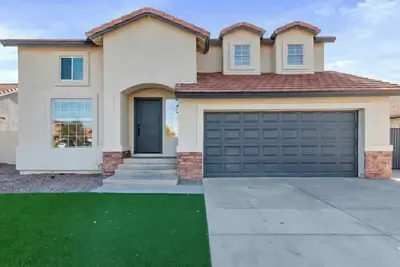 Image de Modern, Spacious & Peaceful 4b/3b House