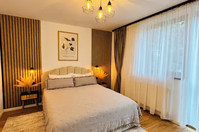 Image de Enjoyable 1-bedroom apartment with Ac in charming Piatra Neamț