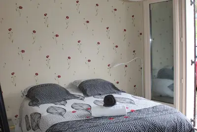 Image de Chambre au calme, cuisine, salon, salle d'eau partagées, jucuzzi Au calme absolu