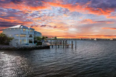 Image de Green Flash | 5br Luxury Gulf-Front Home w/ Pool, Dock & Sunset Views