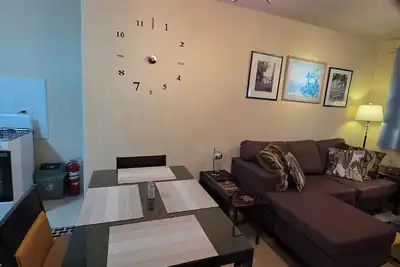 Image de Ajani - Cozy 2 Bedroom 1 Bath Apt next beach and activities, sleeps 4