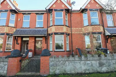 Image de Canning Lodge, pet friendly, country holiday cottage in Colwyn Bay