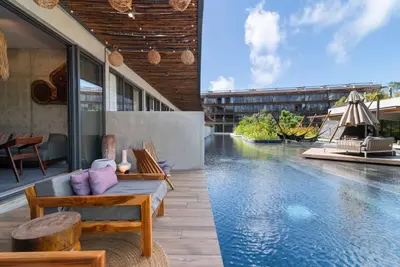 Image de 2br Swimout • KingBeds • Rooftop • Gym • Pool