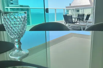 Image de Premium Ocean View Penthouse in Meia Praia - 12th floor, high standard, one block from the beach.