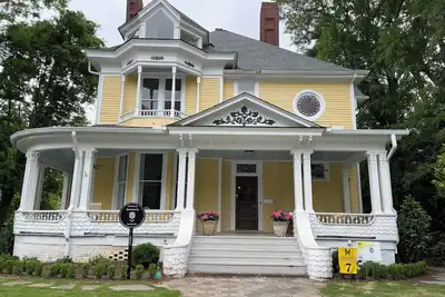 Image de Inman Park 6br w/ Large Entertaining Spaces