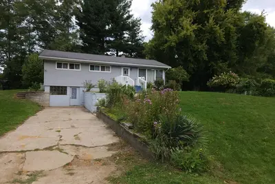 Image de Grandma's Garden Getaway