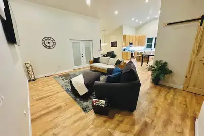 Image de 3-Bedroom Home in Montrose Co, your next destination to explore the mountains.