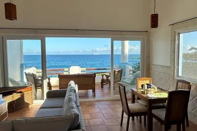 2-bedroom beachfront condo with stunning ocean view