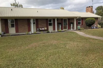 Image de 3-bedroom house in fabulous Orange with  Ac and inviting pool for relaxing stays