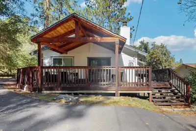 Image de 4br Home Near Yosemite w/ Pool Table
