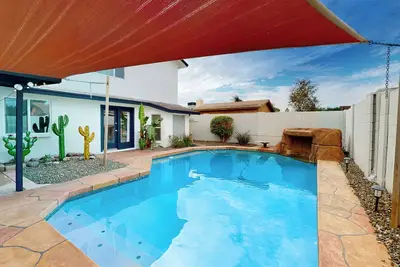 4br Home w/ Pool & BackYard Oasis, Yard Games, Ac