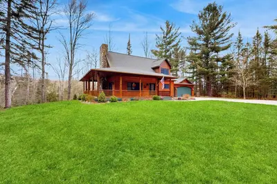 Image de Dog-Friendly 2br Cabin w/ pellet stove, W & D