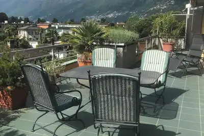Image de Large 3. 5 room penthouse apartment in a private location in Ascona