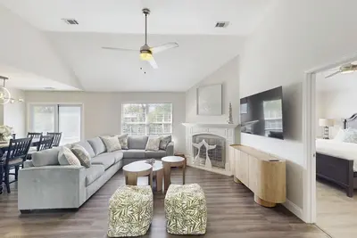 Image de Private Pool: Quiet Family Home in Savannah