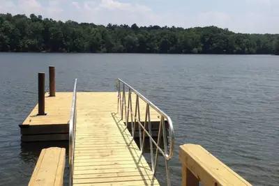 Image de 2br Lakefront Lake Murray Home w/ Dock & Deck