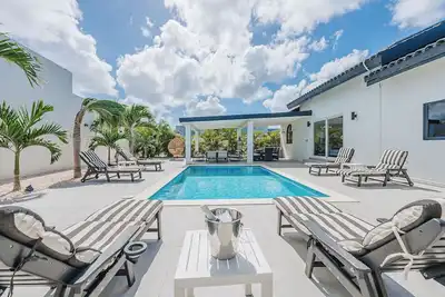 Image de The Tides by Lucha - walk to Eagle Beach - Pool & Bbq