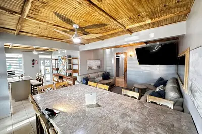 Image de Spacious Oceanfront Home  on the Beach 10 mins away from Rincón & Aguadilla | Swimming Pool