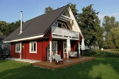 Image de Cozy vacation home \"Heimathafen\" in Wiek on Rügen by the water