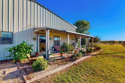Image de Dog-Friendly 2br by Airstrip for Private Planes