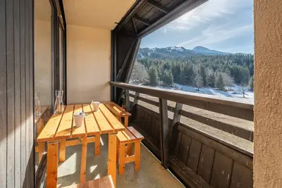 Image de Appartement 'Évasion Douce Désign' avec vue montagne, jardin commun et Wi-Fi