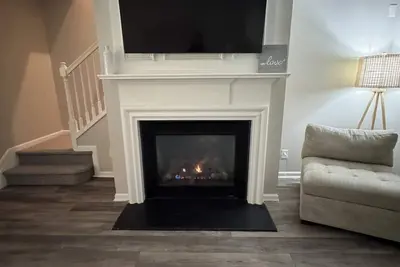 Image de 3 Br 2. 5 Ba Updated Th fully stocked in quiet neighborhood nearDT Duluth and I85