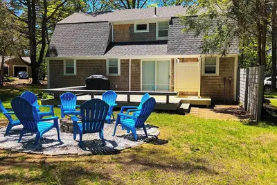 Image de Private Home | Game Room | Backyard