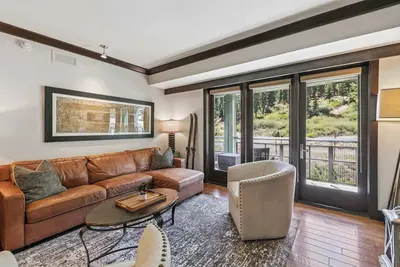 Image de Two-Bedroom · 2. 5 Bath · Slope View · Sleeps 6